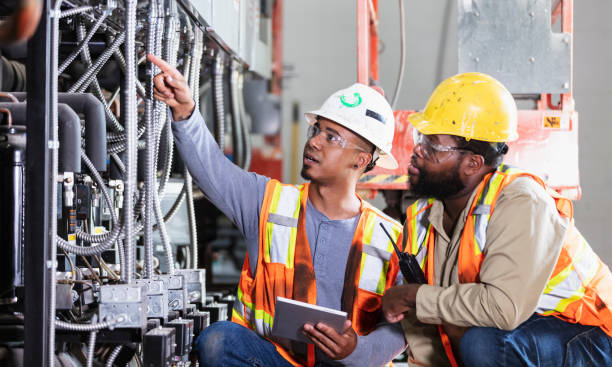 Best Affordable Electrician  in Gnadenhutten, OH